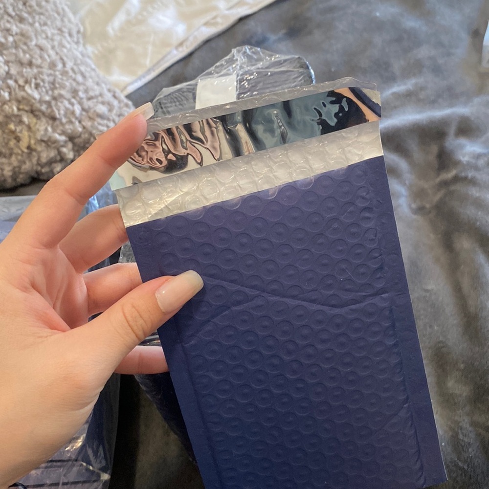 4x8 Bubble Mailers Navy Blue